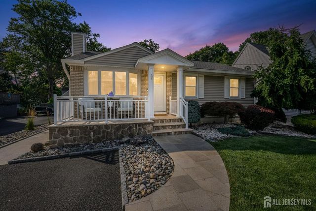 35 Gaywood Avenue, Colonia, NJ 07067