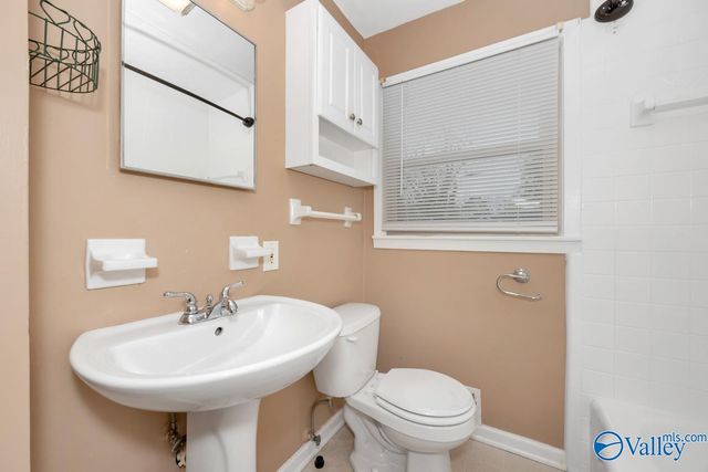 514 Warner Street NW, Huntsville, AL 35805