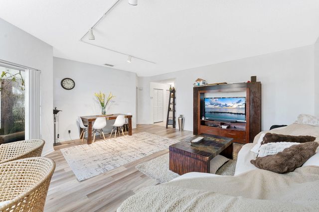 6595 VIA REGINA, Boca Raton, FL 33433
