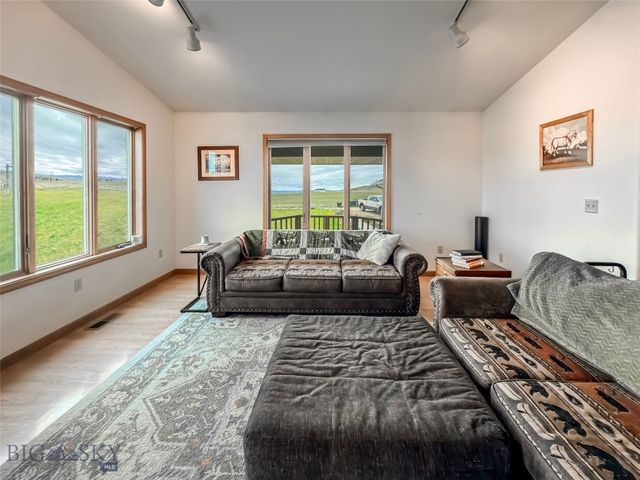 1910 No Creek Court, Helena, MT 59602