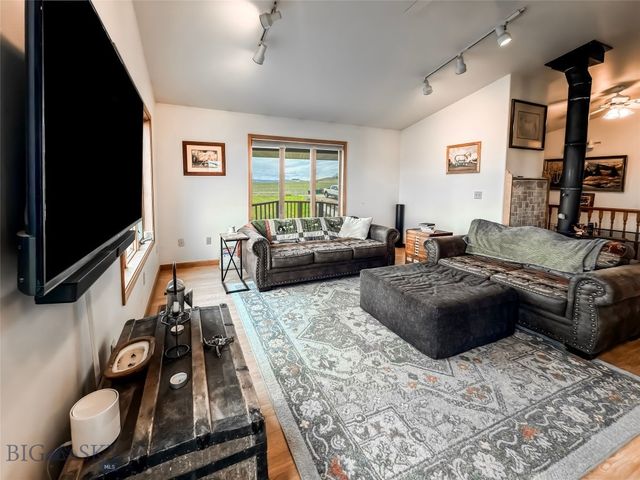 1910 No Creek Court, Helena, MT 59602