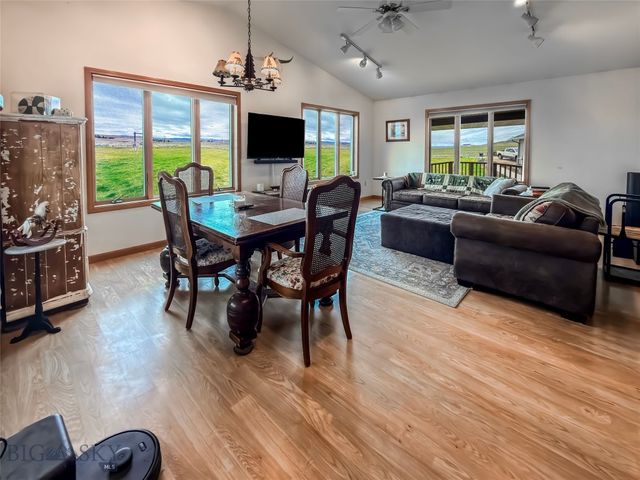 1910 No Creek Court, Helena, MT 59602