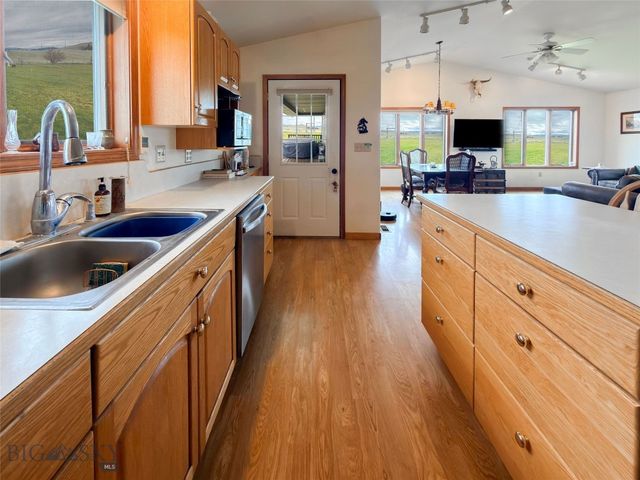 1910 No Creek Court, Helena, MT 59602