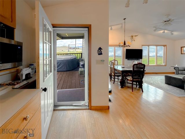 1910 No Creek Court, Helena, MT 59602