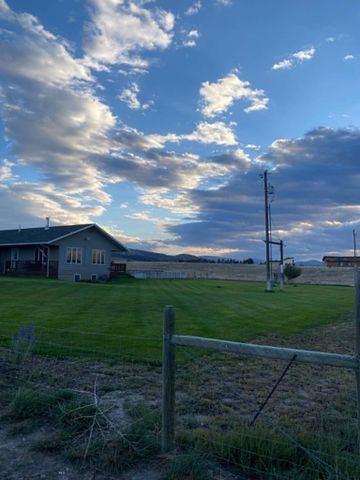 1910 No Creek Court, Helena, MT 59602