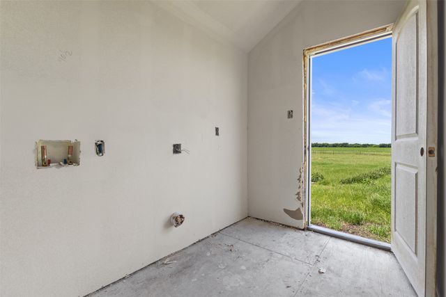 2791 Farm Road 2068, Klondike, TX 75448