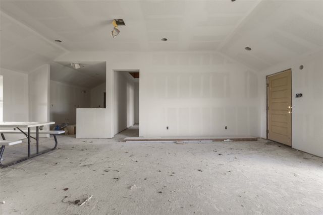 2791 Farm Road 2068, Klondike, TX 75448