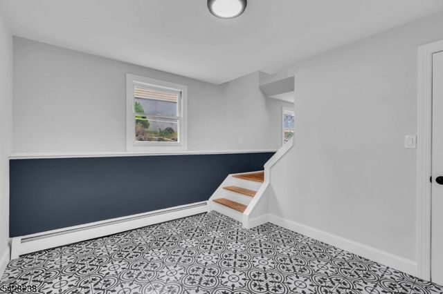 26 Laurie Rd, Roxbury Twp., NJ 07850