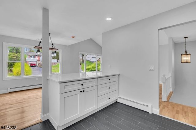 26 Laurie Rd, Roxbury Twp., NJ 07850