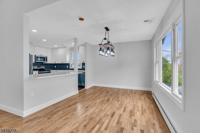 26 Laurie Rd, Roxbury Twp., NJ 07850
