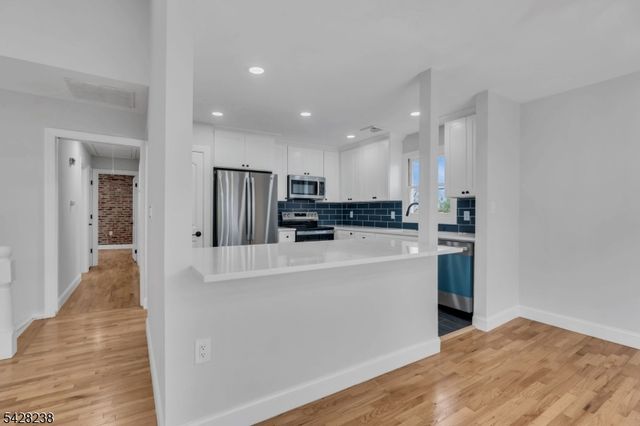 26 Laurie Rd, Roxbury Twp., NJ 07850