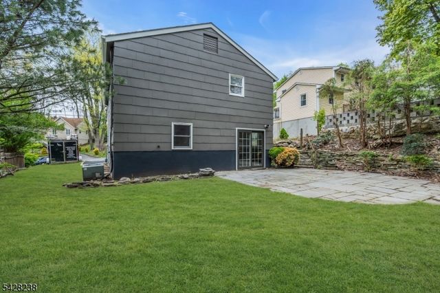26 Laurie Rd, Roxbury Twp., NJ 07850