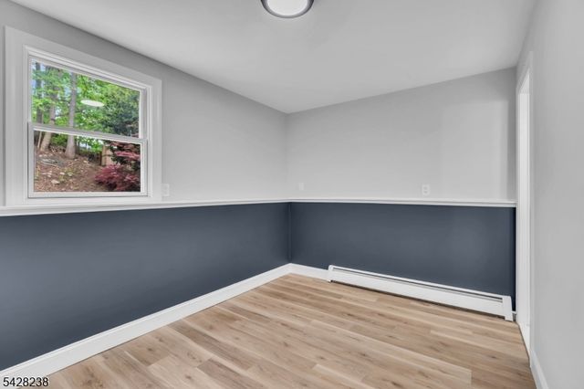 26 Laurie Rd, Roxbury Twp., NJ 07850