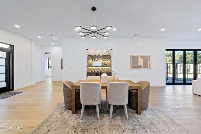 4107 E AVALON Drive, Phoenix, AZ 85018