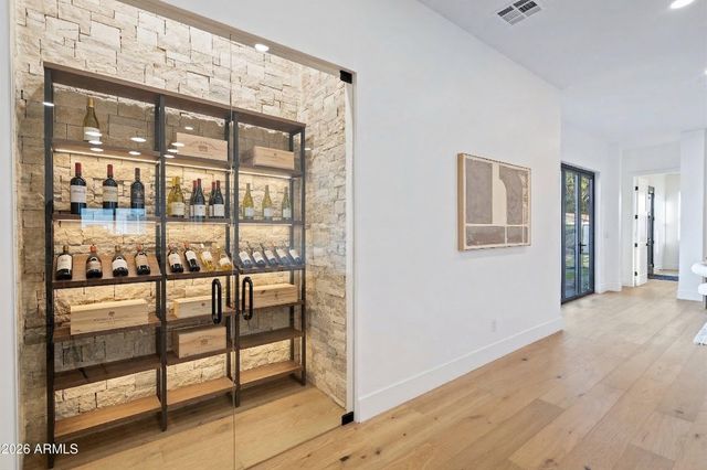 4107 E AVALON Drive, Phoenix, AZ 85018