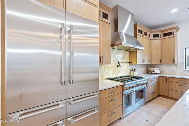 4107 E AVALON Drive, Phoenix, AZ 85018