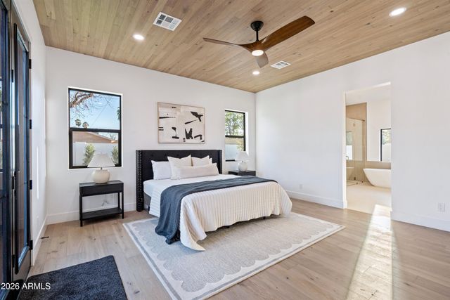 4107 E AVALON Drive, Phoenix, AZ 85018