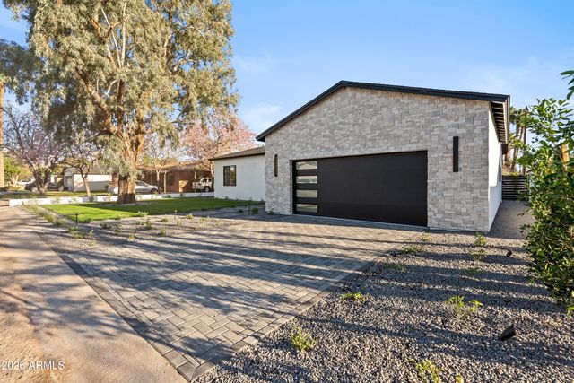 4107 E AVALON Drive, Phoenix, AZ 85018