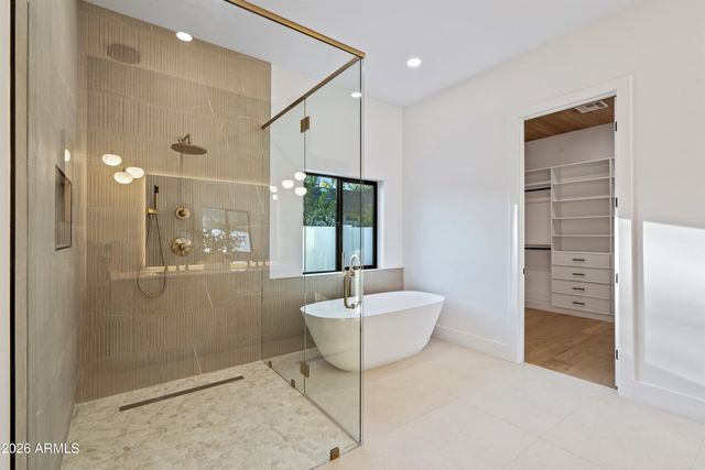 4107 E AVALON Drive, Phoenix, AZ 85018