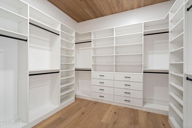 4107 E AVALON Drive, Phoenix, AZ 85018