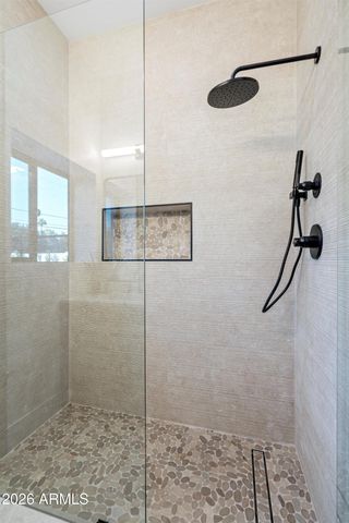 4107 E AVALON Drive, Phoenix, AZ 85018