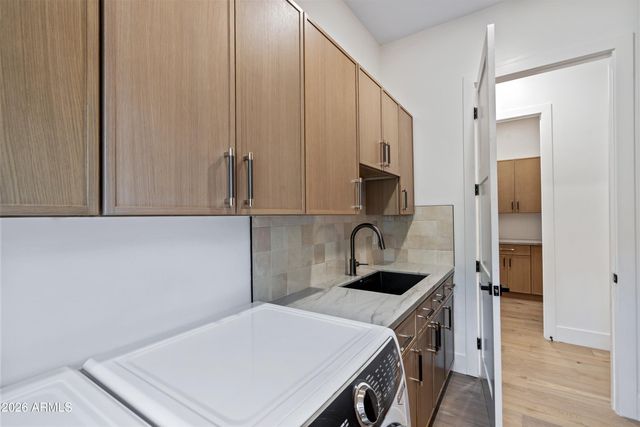 4107 E AVALON Drive, Phoenix, AZ 85018