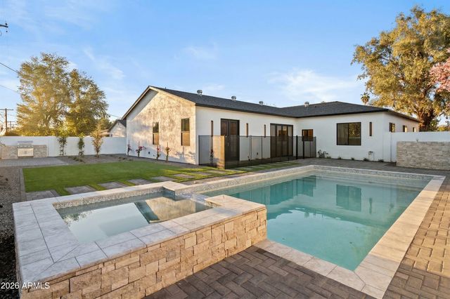 4107 E AVALON Drive, Phoenix, AZ 85018