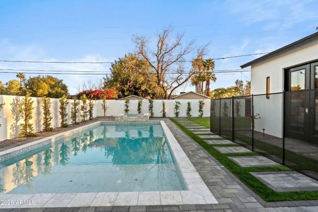 4107 E AVALON Drive, Phoenix, AZ 85018