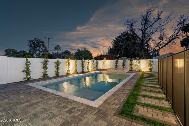 4107 E AVALON Drive, Phoenix, AZ 85018