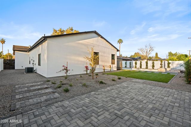 4107 E AVALON Drive, Phoenix, AZ 85018