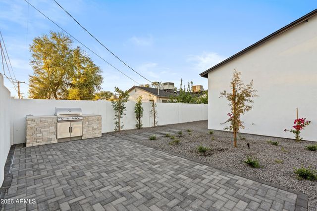 4107 E AVALON Drive, Phoenix, AZ 85018