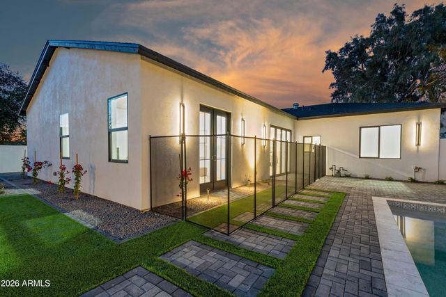 4107 E AVALON Drive, Phoenix, AZ 85018