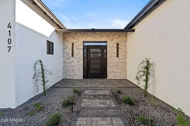 4107 E AVALON Drive, Phoenix, AZ 85018