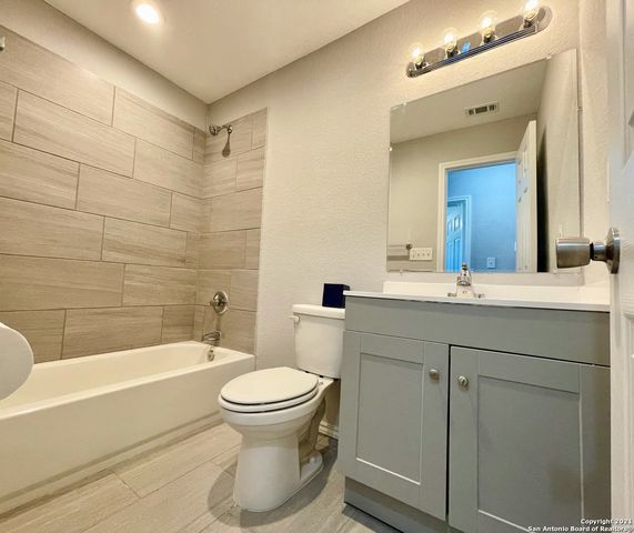 6922 Crestway Rd Unit 4, San Antonio, TX 78239