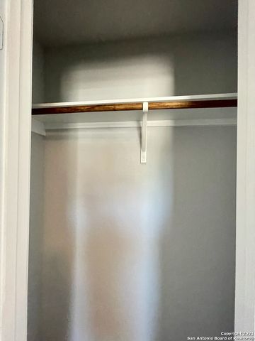 6922 Crestway Rd Unit 4, San Antonio, TX 78239