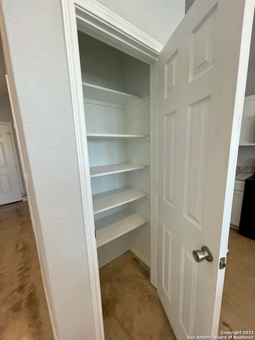 6922 Crestway Rd Unit 4, San Antonio, TX 78239