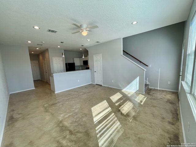 6922 Crestway Rd Unit 4, San Antonio, TX 78239