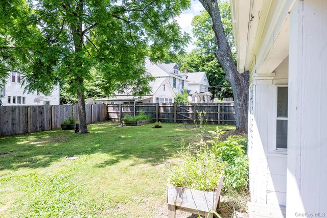 14 S Maple Avenue, Millerton, NY 12546