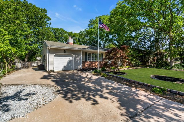 424 Cornell Drive, Brick, NJ 08723