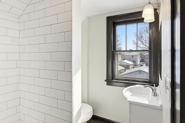 2741 Ridge Avenue, Columbus, OH 43204