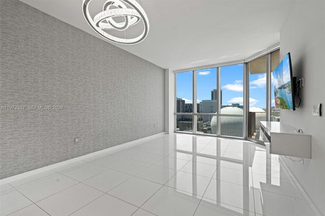 851 NE 1st Ave 1506, Miami, FL 33132