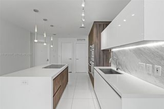 851 NE 1st Ave 1506, Miami, FL 33132