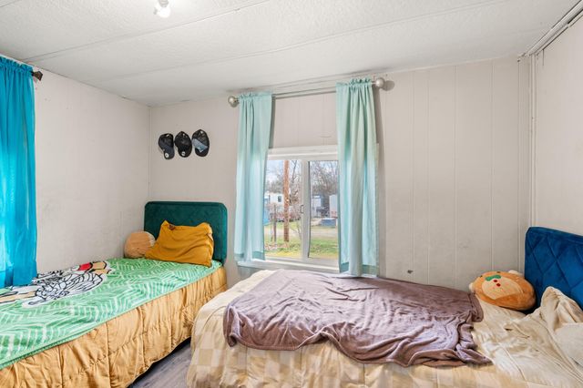 1103 Pinecroft Avenue, Medford, OR 97501