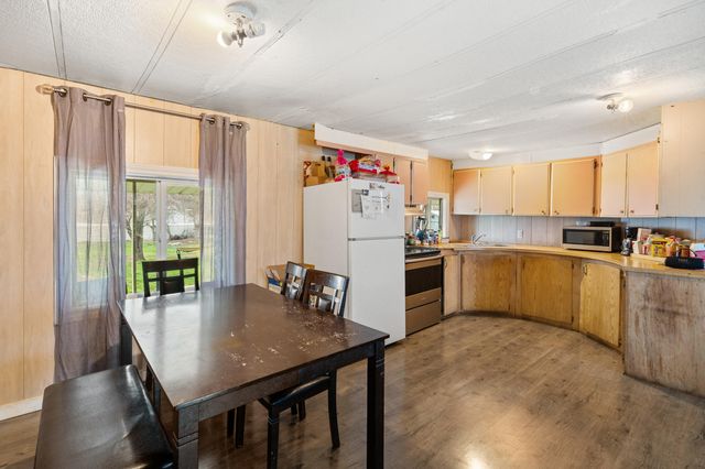 1103 Pinecroft Avenue, Medford, OR 97501