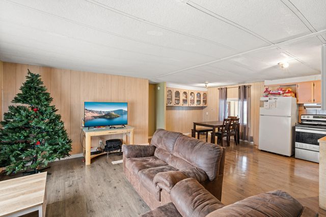 1103 Pinecroft Avenue, Medford, OR 97501