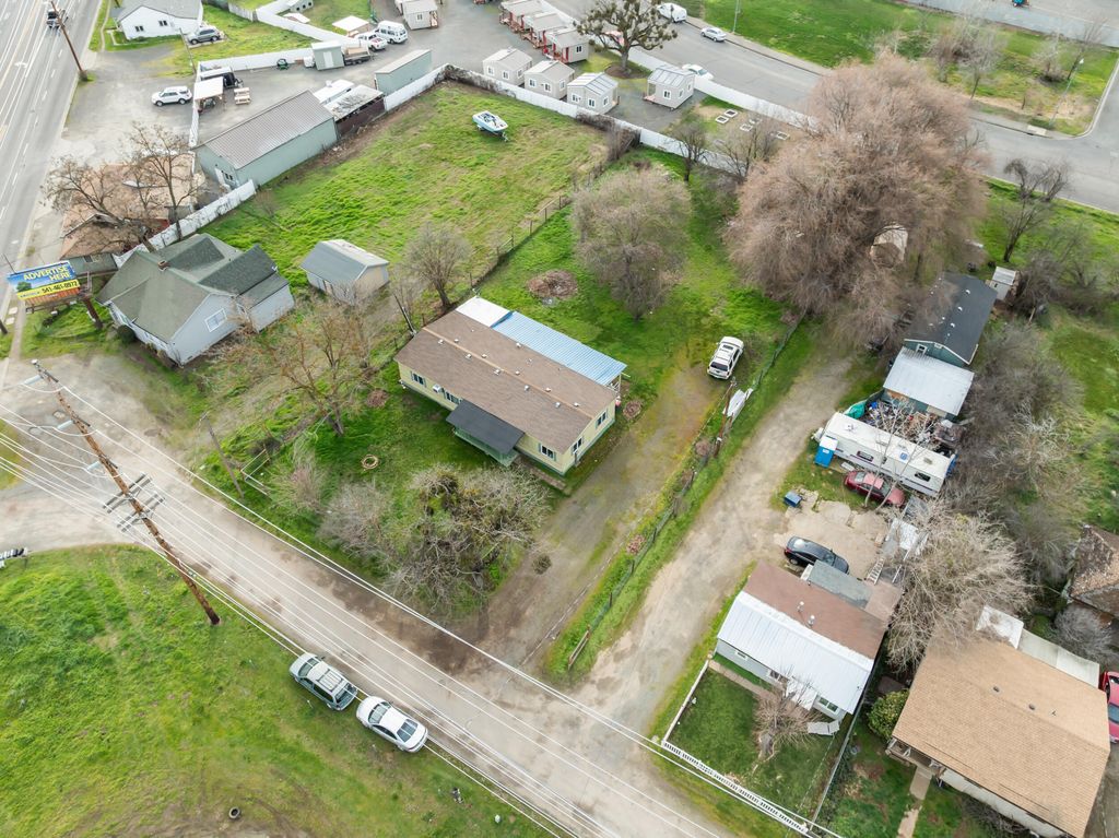 1103 Pinecroft Avenue, Medford, OR 97501