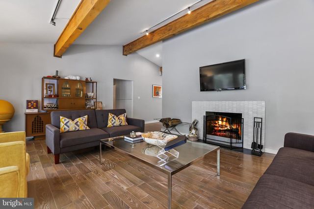 1004 MERCER RD, Princeton, NJ 08540