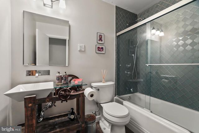 1004 MERCER RD, Princeton, NJ 08540