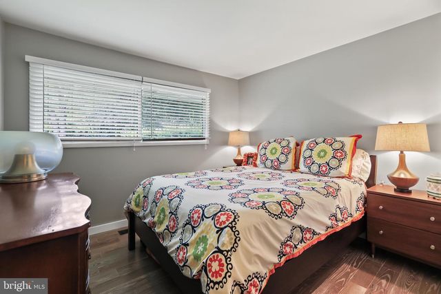 1004 MERCER RD, Princeton, NJ 08540