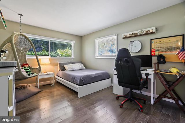 1004 MERCER RD, Princeton, NJ 08540